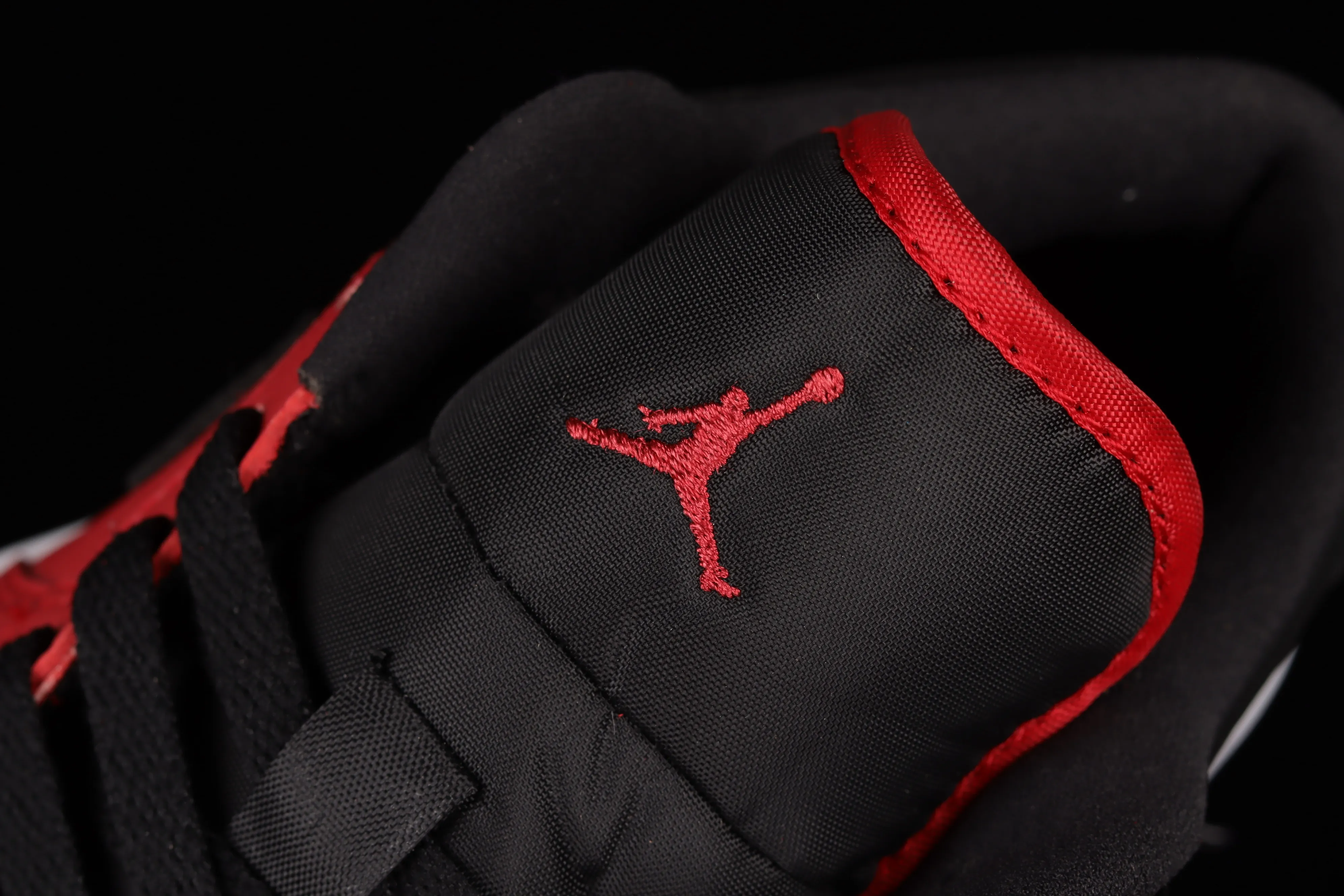 All categories Air Jordan Jordan series basketball shoes Air Jordan 1 Low Z version Air Jordan 1 Low AJ1 Joe 1 new black and red low-top cultural basketball shoes 553560-605